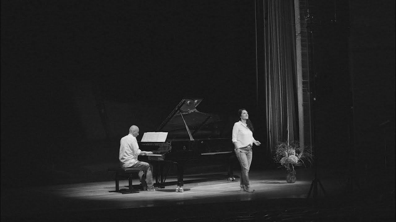 Clara Schumann: Am Strande   -   Sabine Ritterbusch, soprano / Anh Trung Sam, piano
