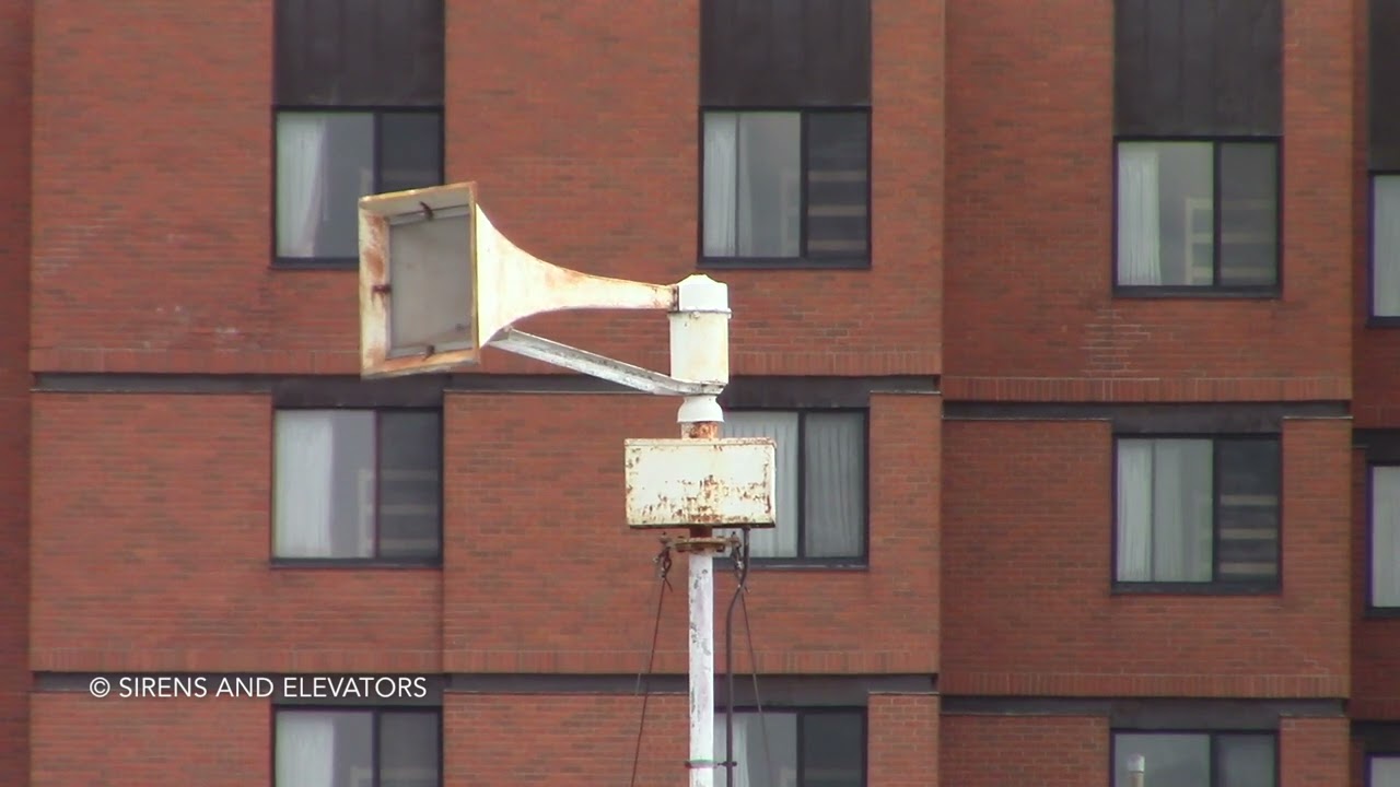 FS Thunderbolt 1000T Siren Test, Minneapolis, MN (Alert & Attack) - 8/2/23