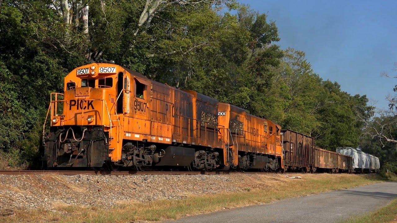 Pickens Railway - The Last Operating U18B's [4K]