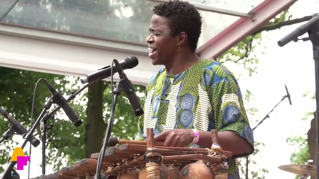 Kimi Djabaté - Kodé - Live at Afrika Festival Hertme 2023