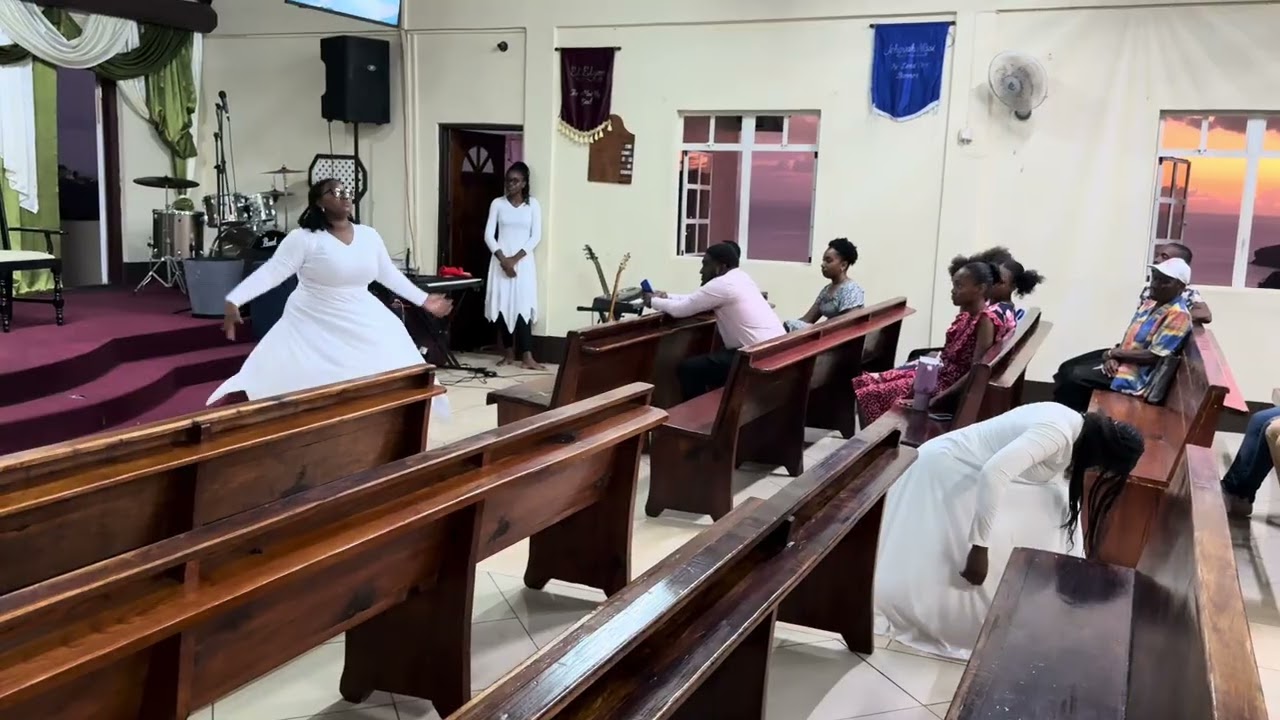 Divine Dancers- Lord, you&rsquo;re Holy by Helen Baylor