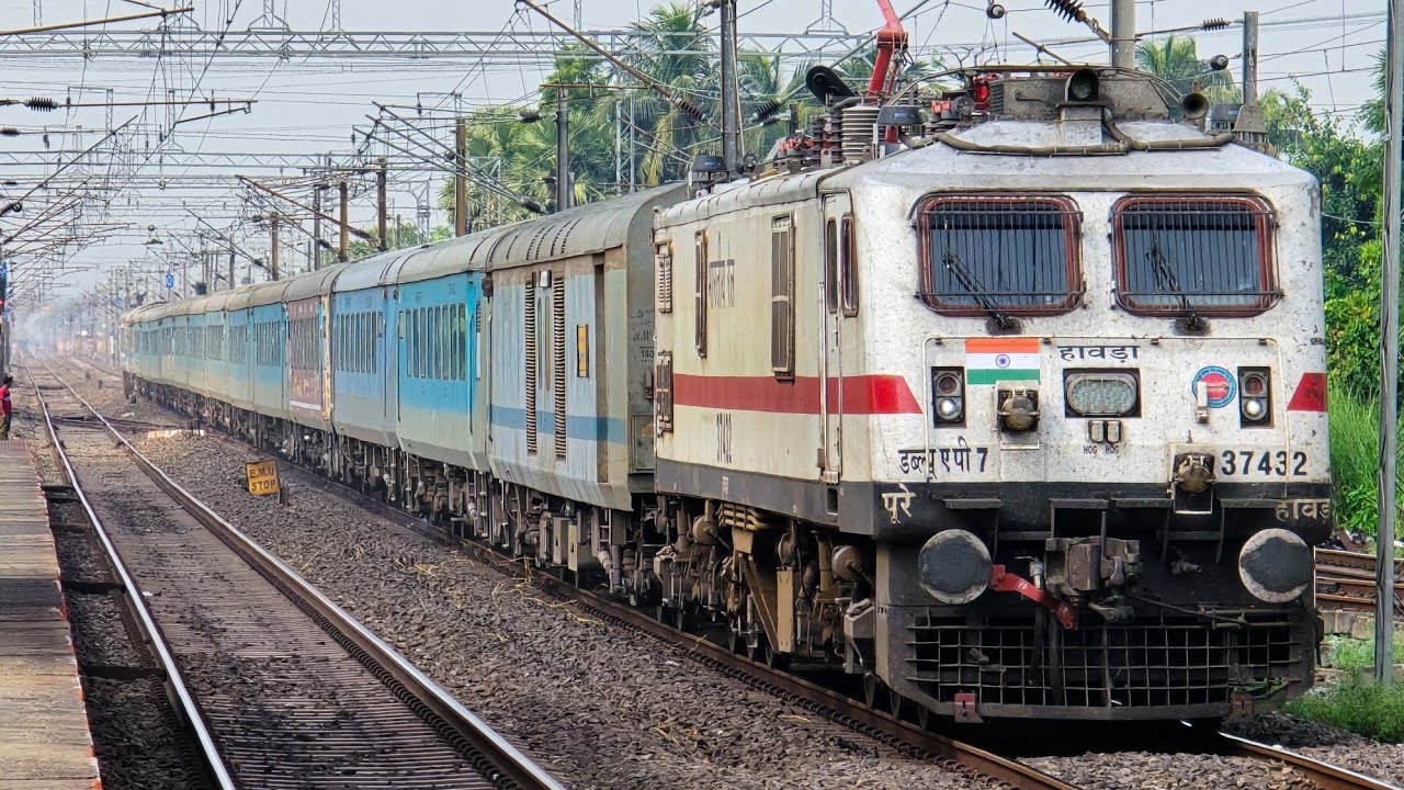 Dangerous 130kmph WAP7 Darjeeling mail+Yelagiri Express+Jansadharan attacks Dheena- IR
