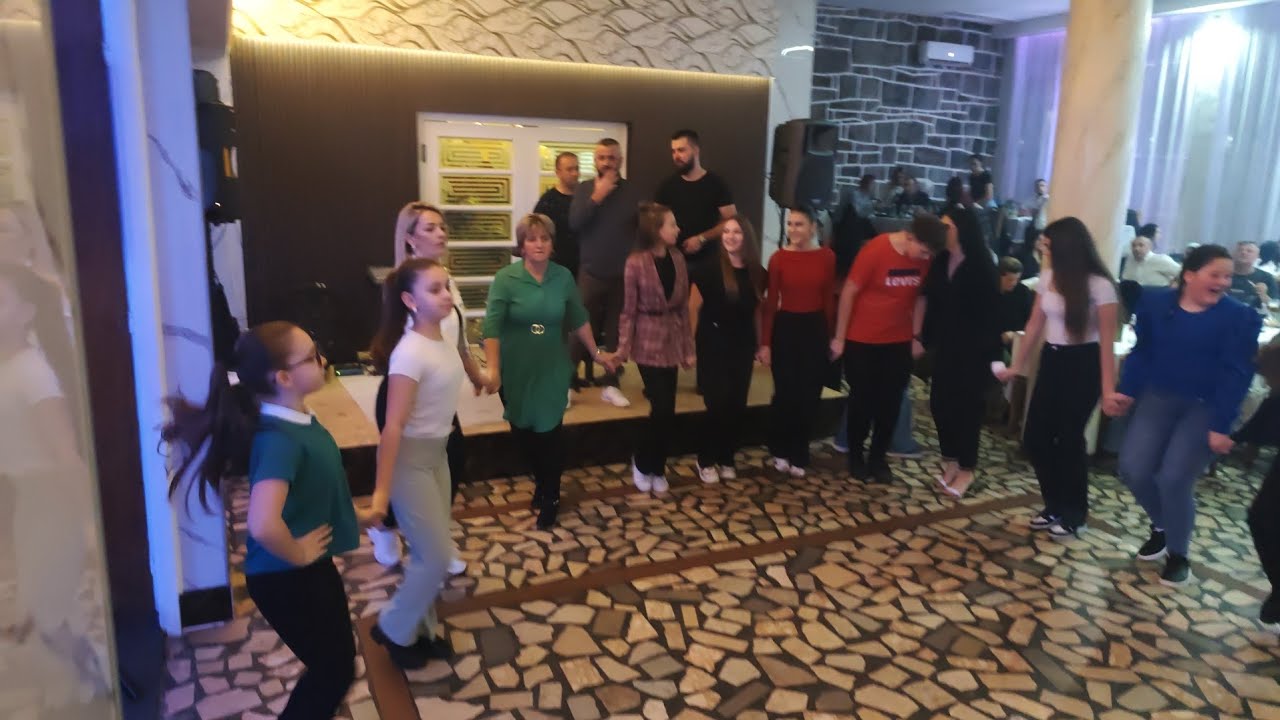 Kolo za Lijepe kćerke i Mamu  Marič Bend Benjamin Čović Gradska Konjic Organizator Bosanski Teferič 