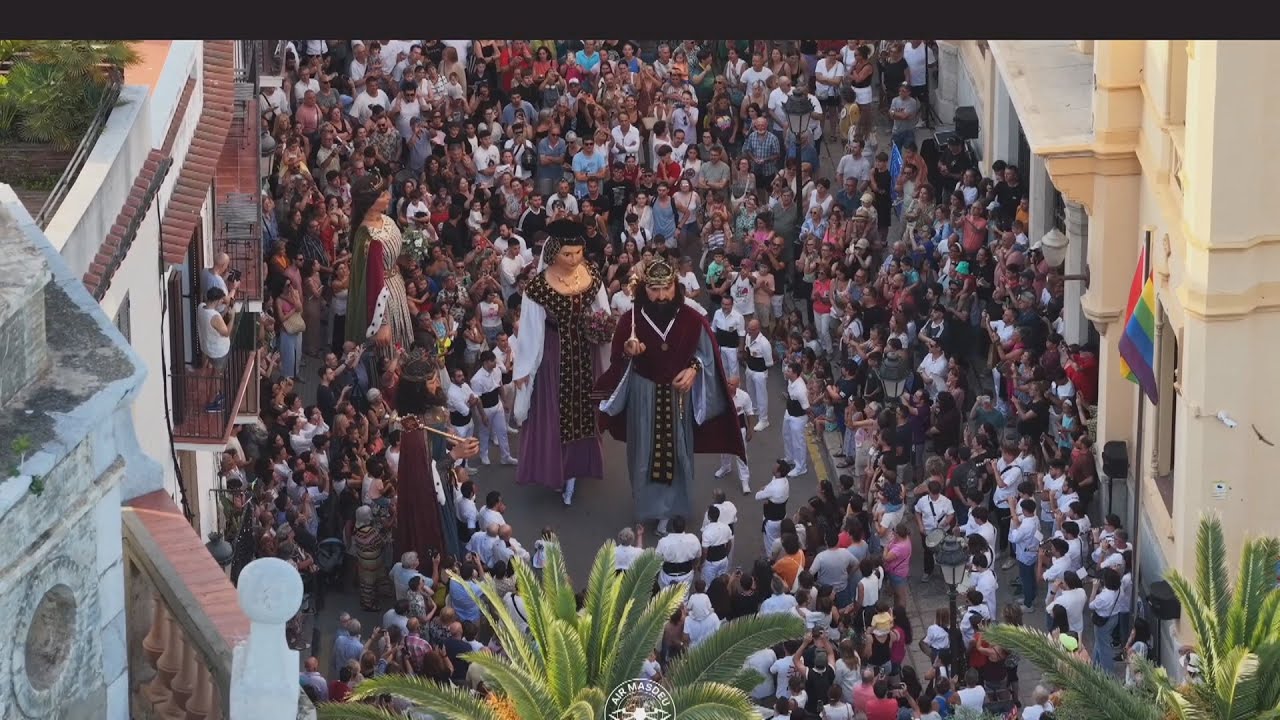 Els Gegants Nous de la Vila de Sitges presenten la seva remodelació pels seus 50 anys.