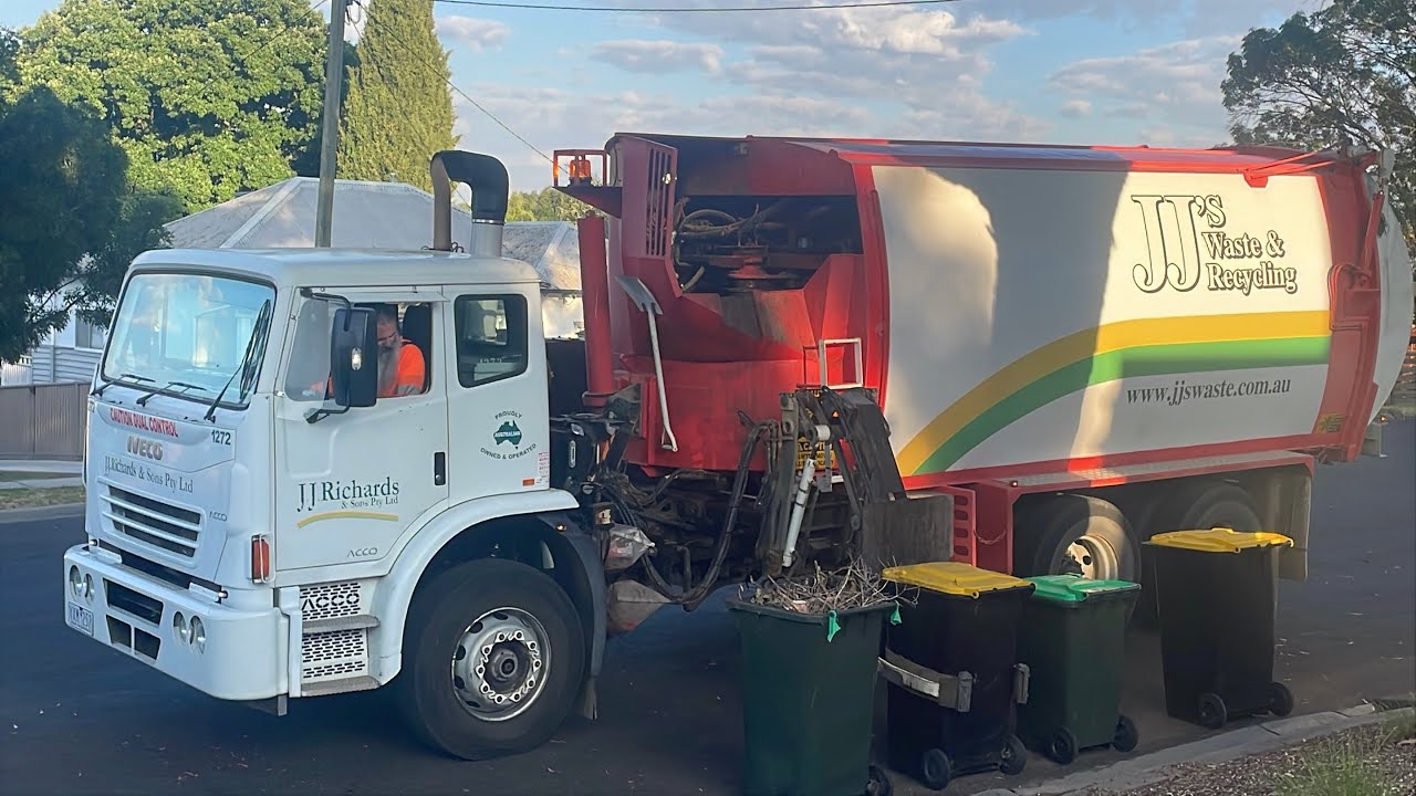 1272 on recycling (ex Whitehorse)