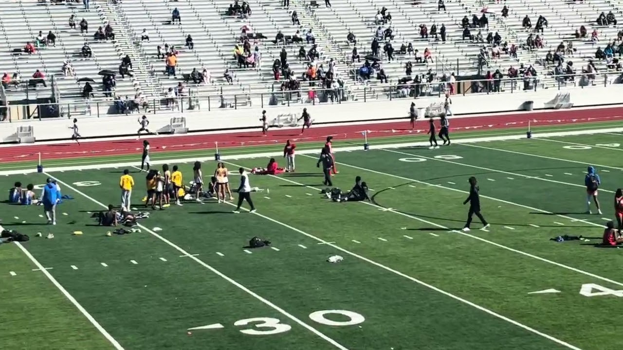 North Crowley 4x200m season opener 
