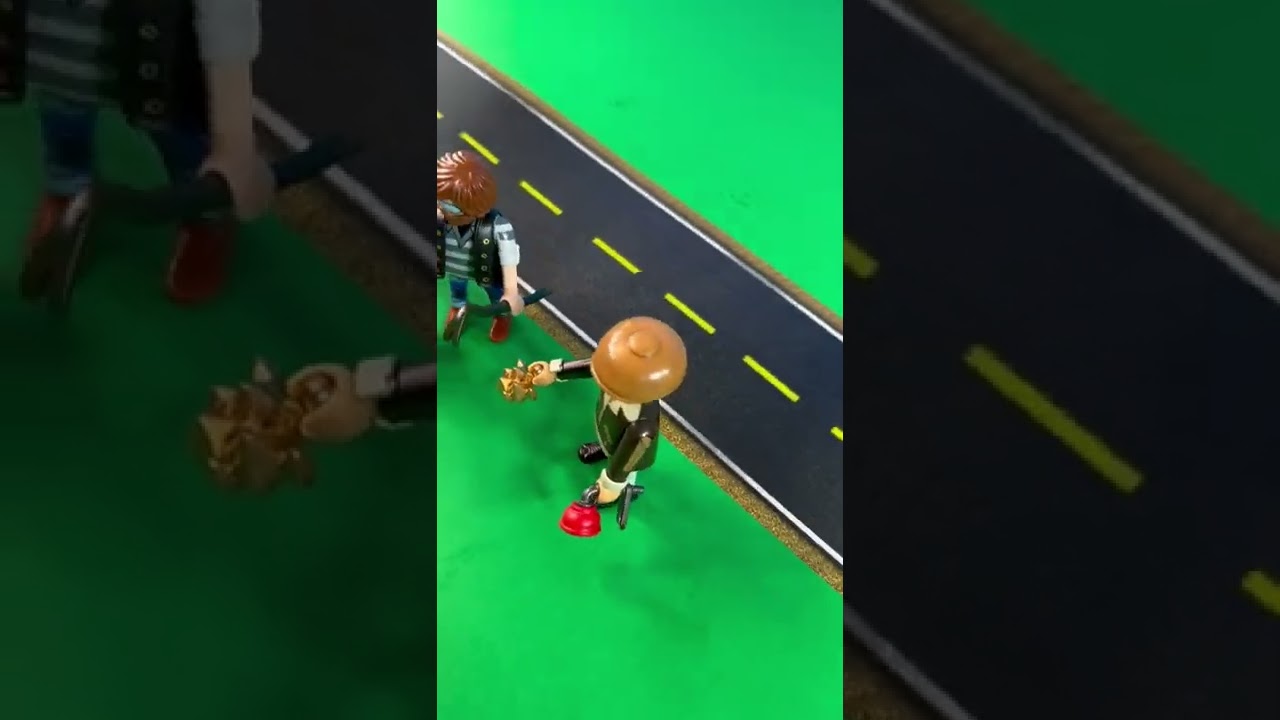 Burglars - Playmobil 70670 play set.