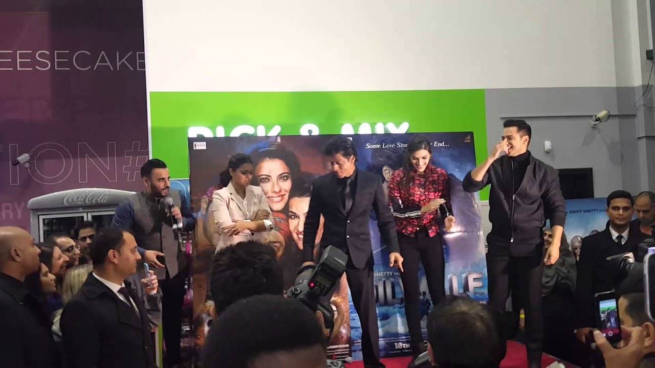 Shahrukh khan kajol kariti sanon and Varun Dhawan