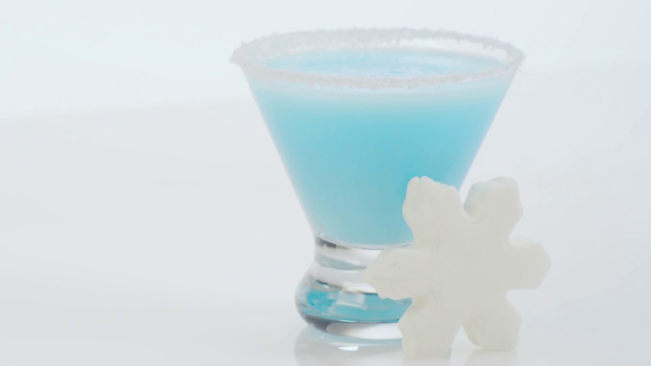 How to Make a Snowball Martini - Pinnacle Vodka #pinnaclevodka #mixology