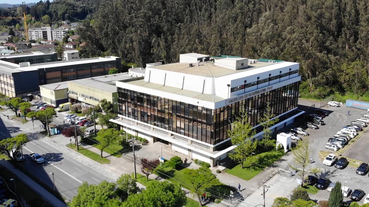 Facultad de Odontología Universiadad de Concepción Institucional
