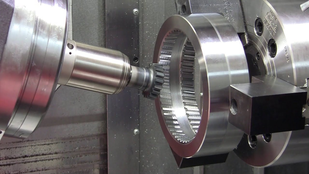 Okuma Multus U3000 - výroba vnitřního ozubení metodou skiving