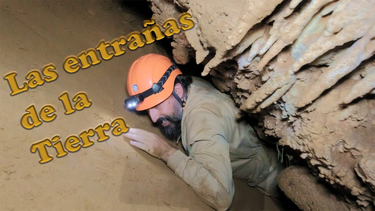 Espeleoaventura en la cueva de Fuentemolinos (Burgos)