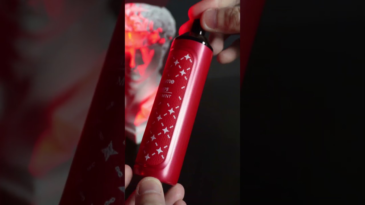 ซูพรีม X ลานา ผลงานตัวใหม่ล่าสุดหน้าจอใหญ่มาก