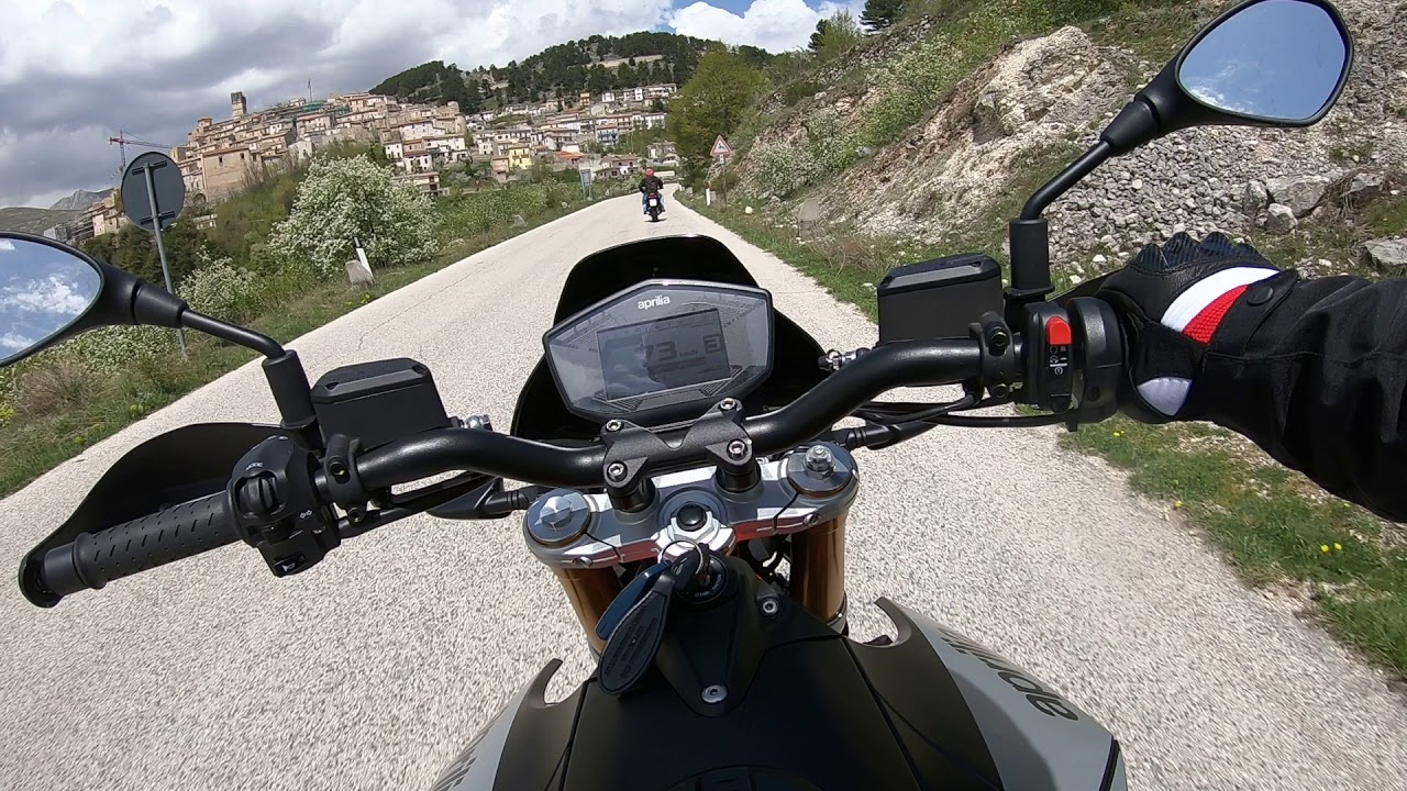 aprilia dorsoduro 900