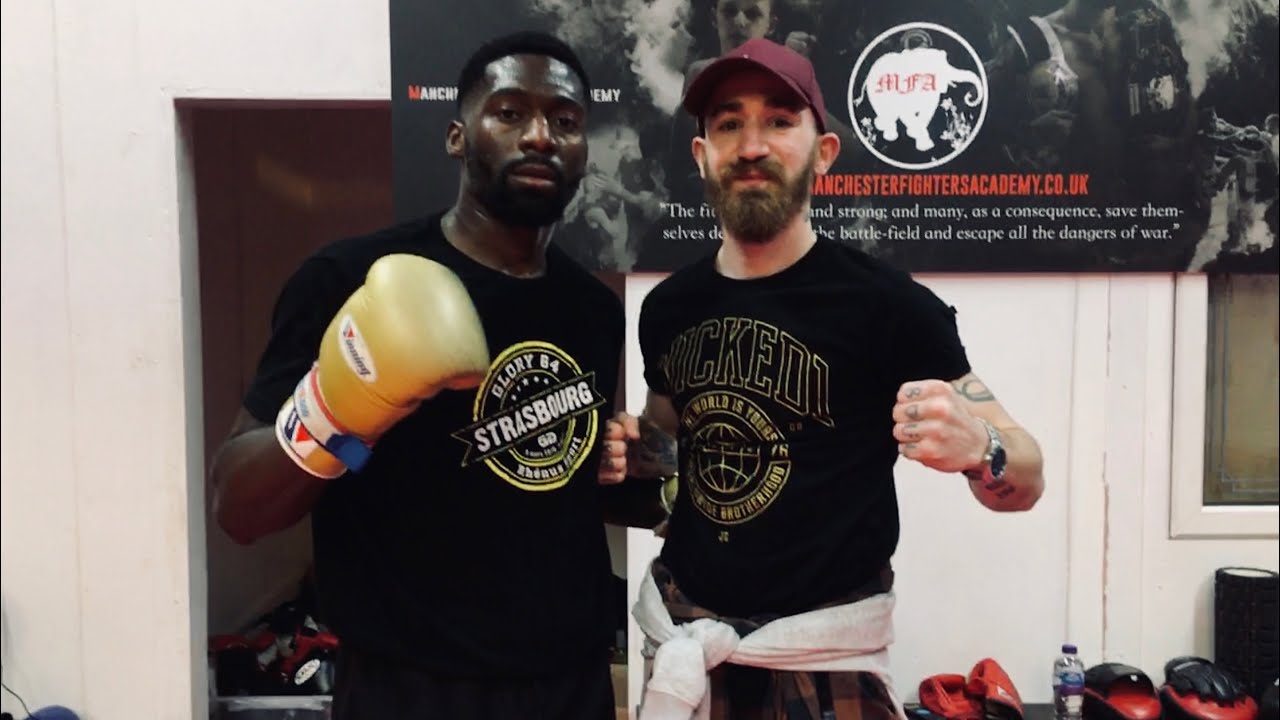 Cédric Doumbé sparring with Jonno Chipchase
