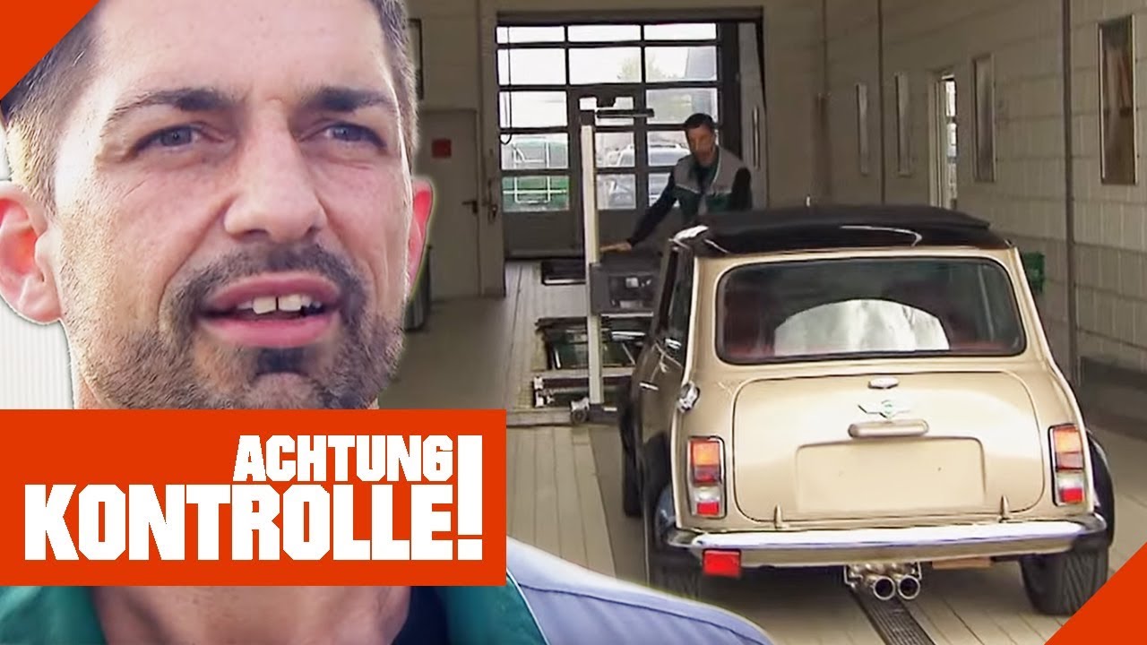 Hobby-Bastler mit Mini Cooper Oldtimer bei der HU! | Achtung Kontrolle | Kabel Eins