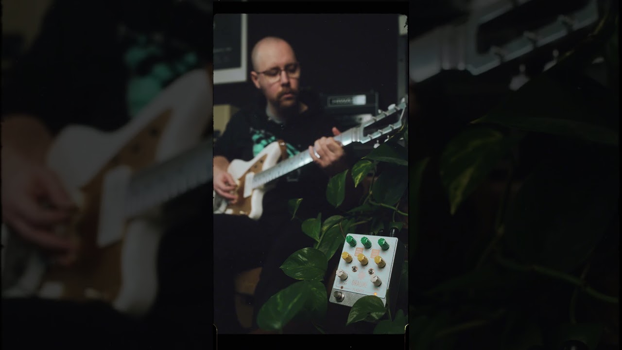 Pladask Elektrisk Draume Metal Setting in with Alu Jazzmaster & Hiwatt 
