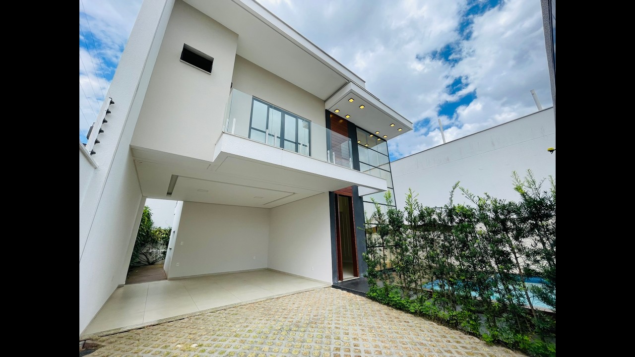 Venda - Casa com 3 quartos no América em Joinville