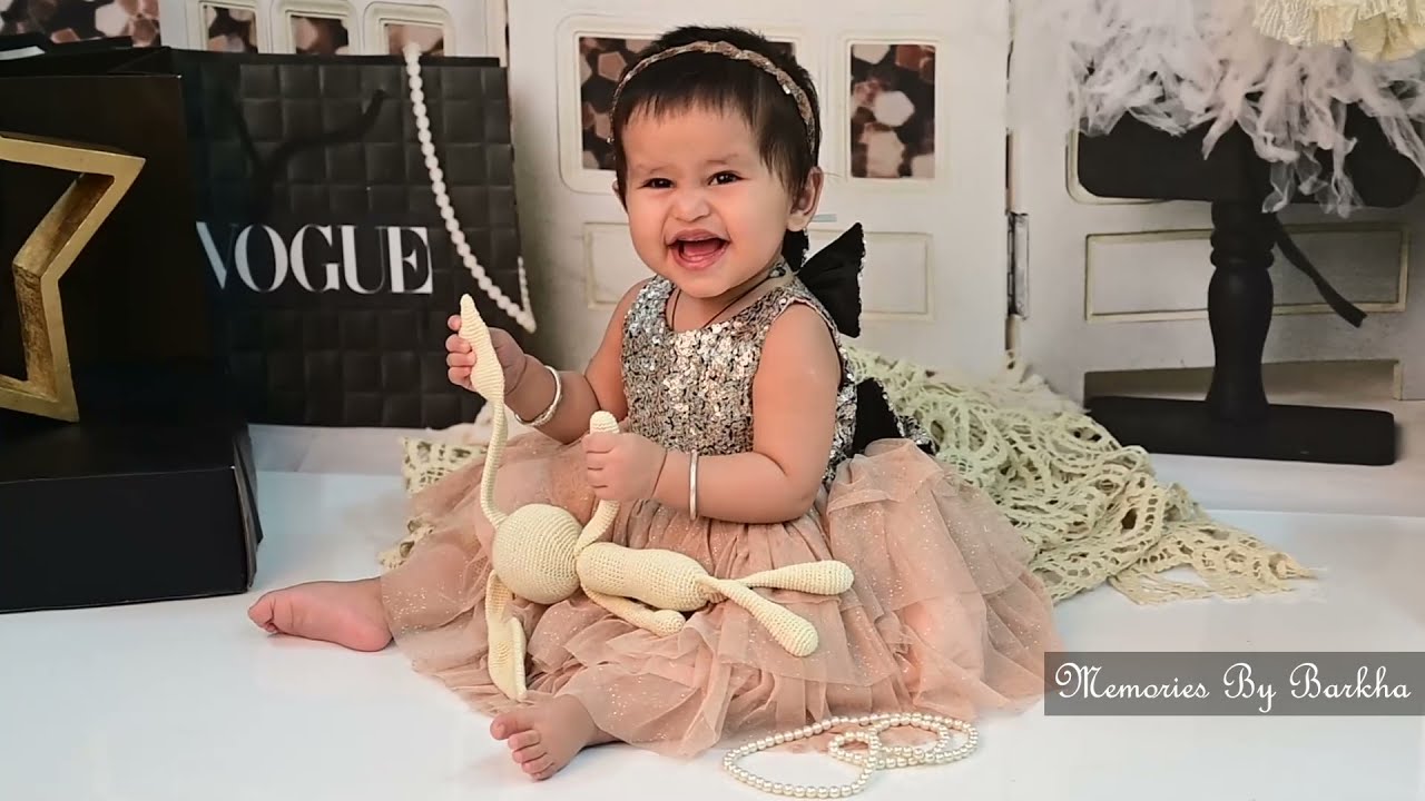 Baby Geyashna: A beautiful Cakesmash Photoshoot