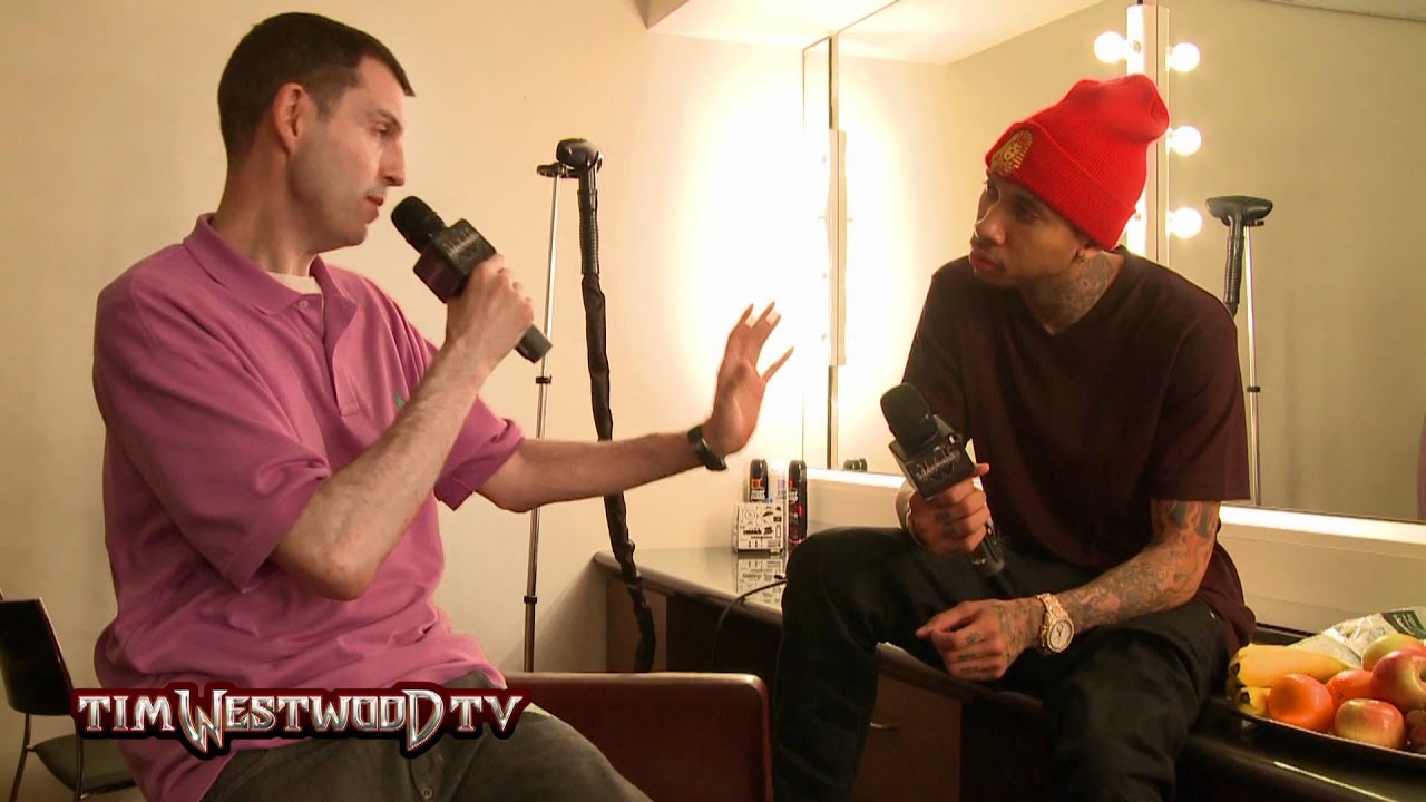 Tyga *EXCLUSIVE* backstage in London pt2 - Westwood