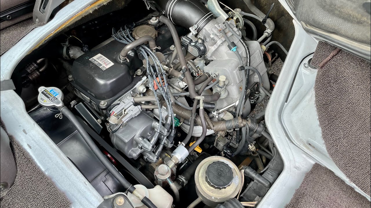 1997 TOYOTA HIACE SUPER CUSTOM LIVING SALOON RZH101 - PETROL - JDM - Engine