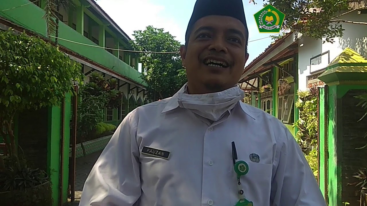 MATERI KE 4 Kegiatan Belajar Mengajar dengan Menggunakan Aplikasi E-Learning MTs Negeri 2 Pekalongan