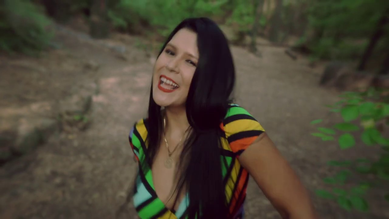 Muriel Lama -  Bora pra lá (Official Music Video)