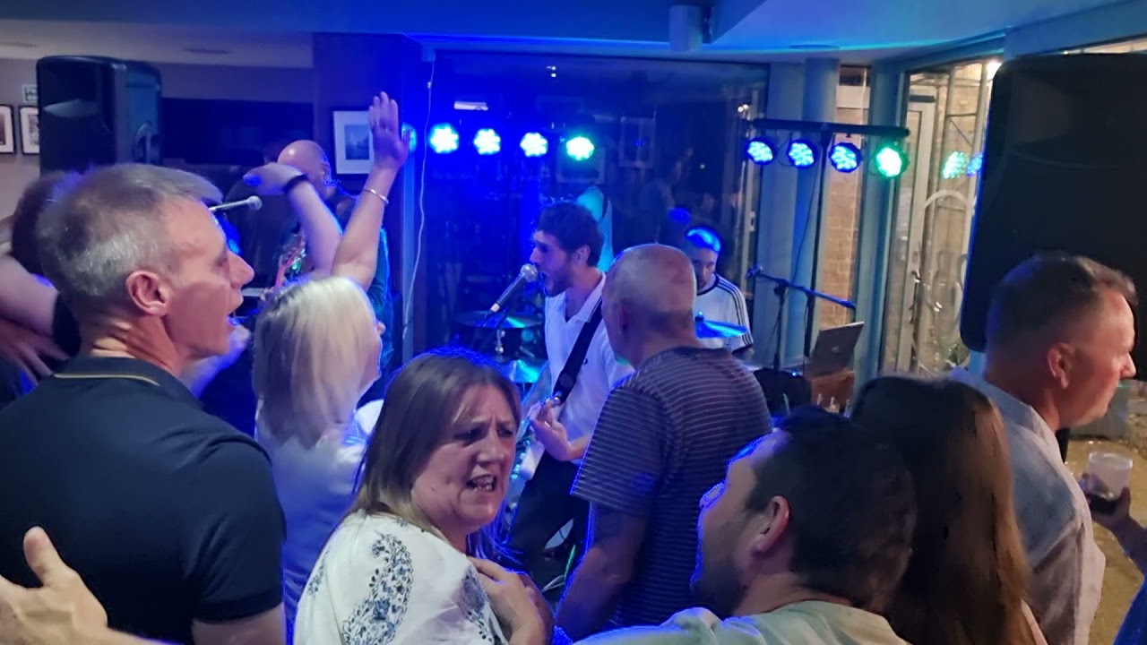 The Killers / Mr Brightside / Cover by The Casuals / Ex Mallory Knox