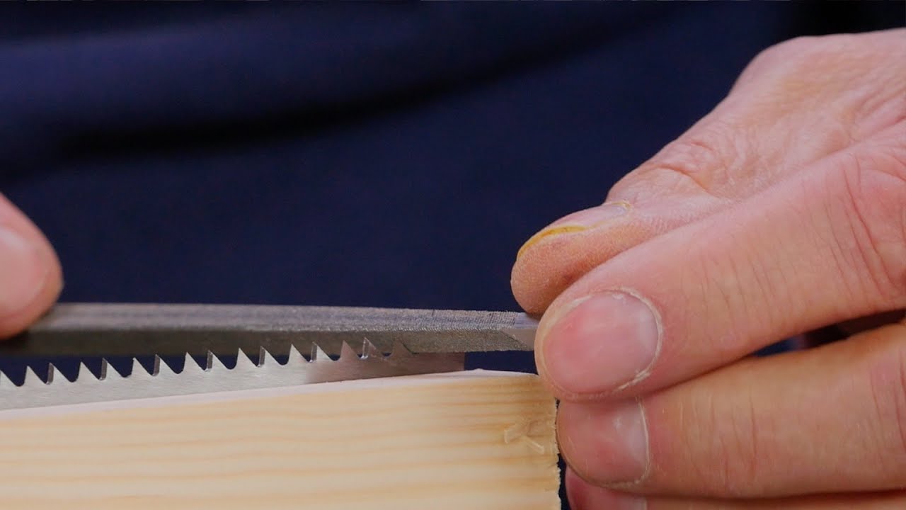 Sharpening a Crosscut Handsaw | Paul Sellers