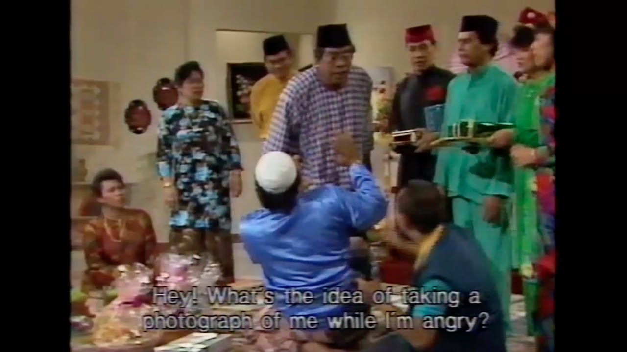 Batal with english subtitles (Teater Komidi 90an Singapura)