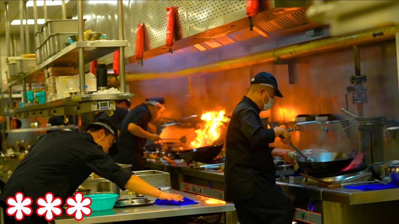 Tour of a 3-Michelin-Star Kitchen in China's Capital