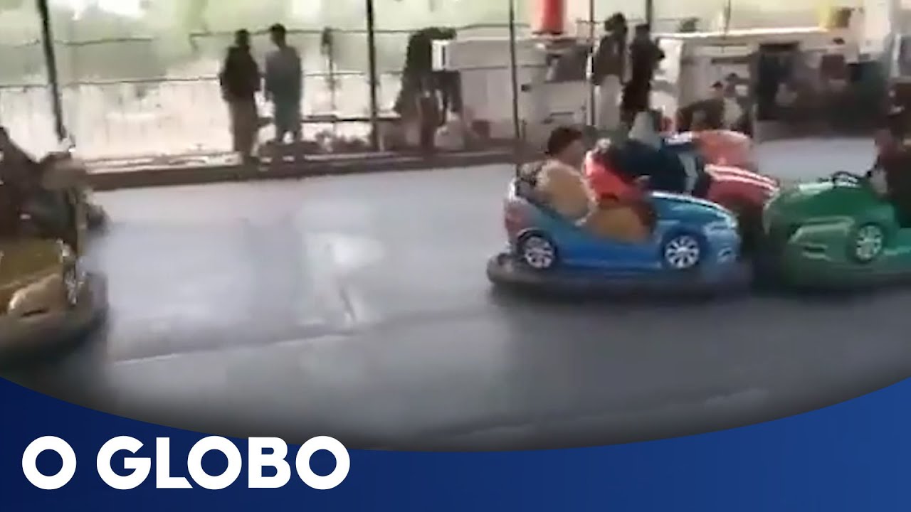 Talibãs ocupam parque de diversões em Cabul
