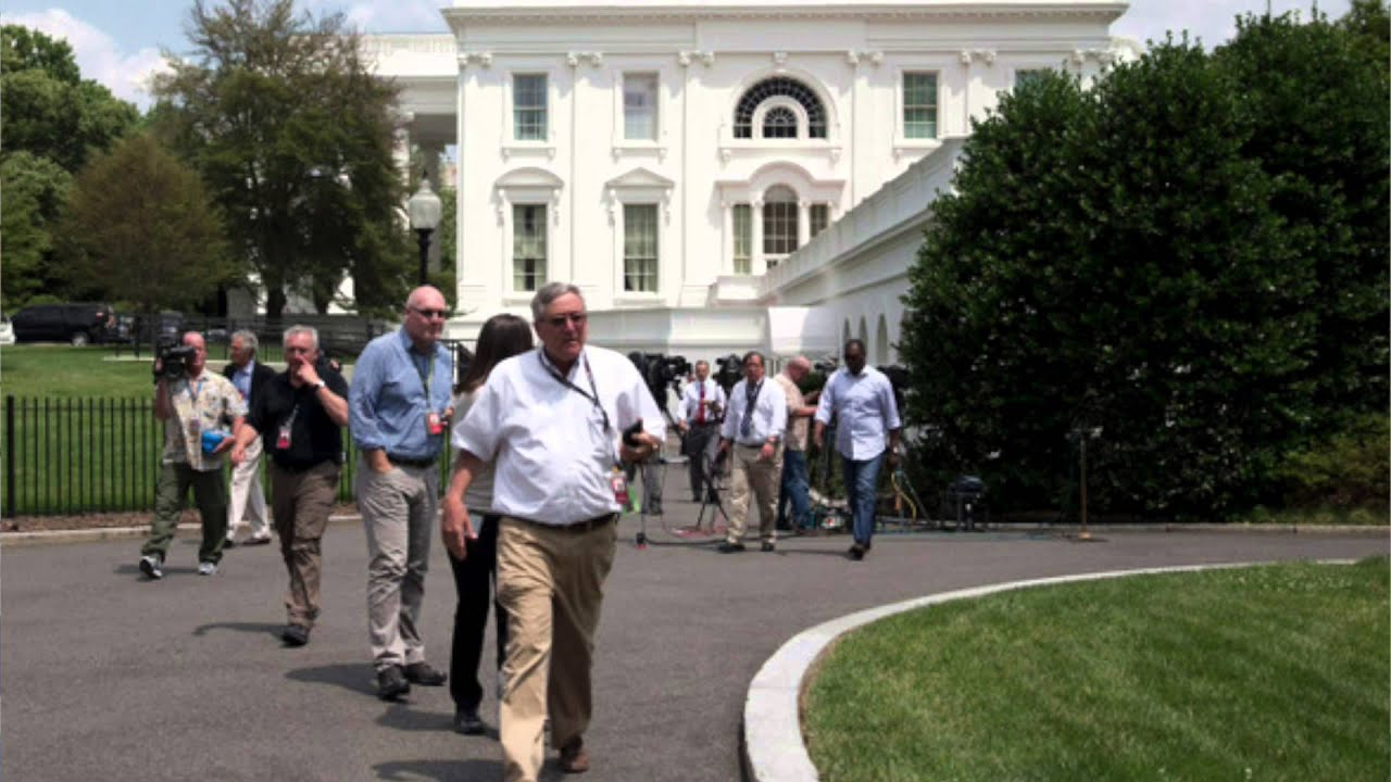 Bomb threat: White House briefing room briefly evacuated