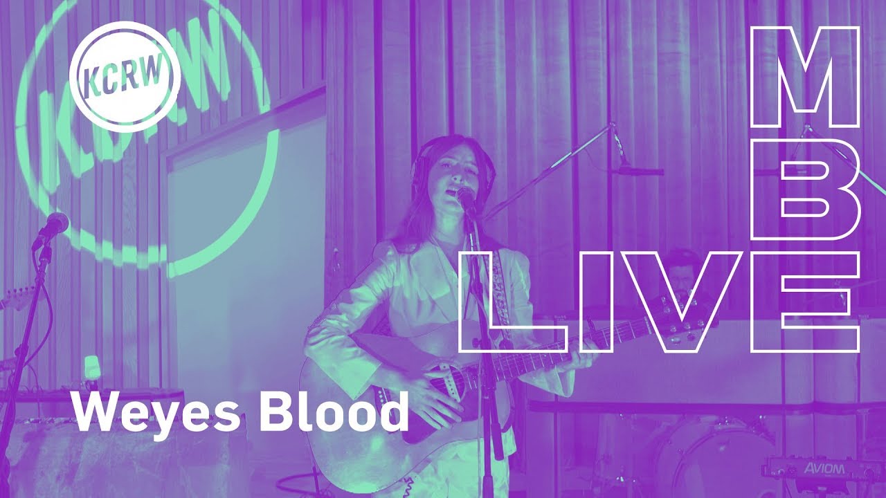 Weyes Blood performing 