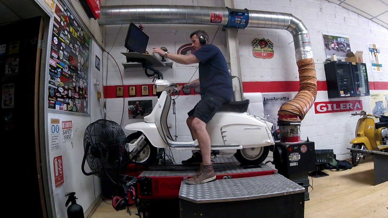 Yate & Sodbury Scooter Club visit Shiny Red Tuning