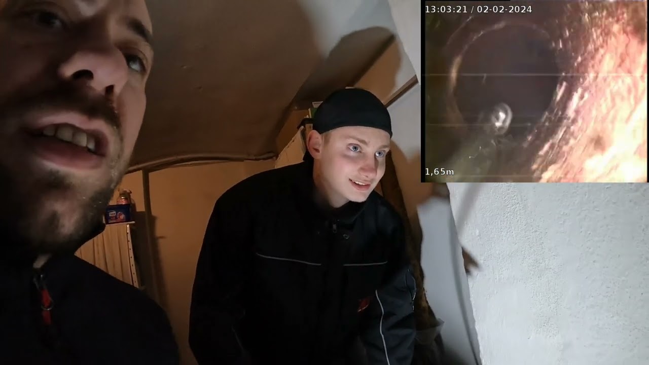 Чистка труб 124. Кусок дерева застрял в основной трубе и вызвал засор унитаза.