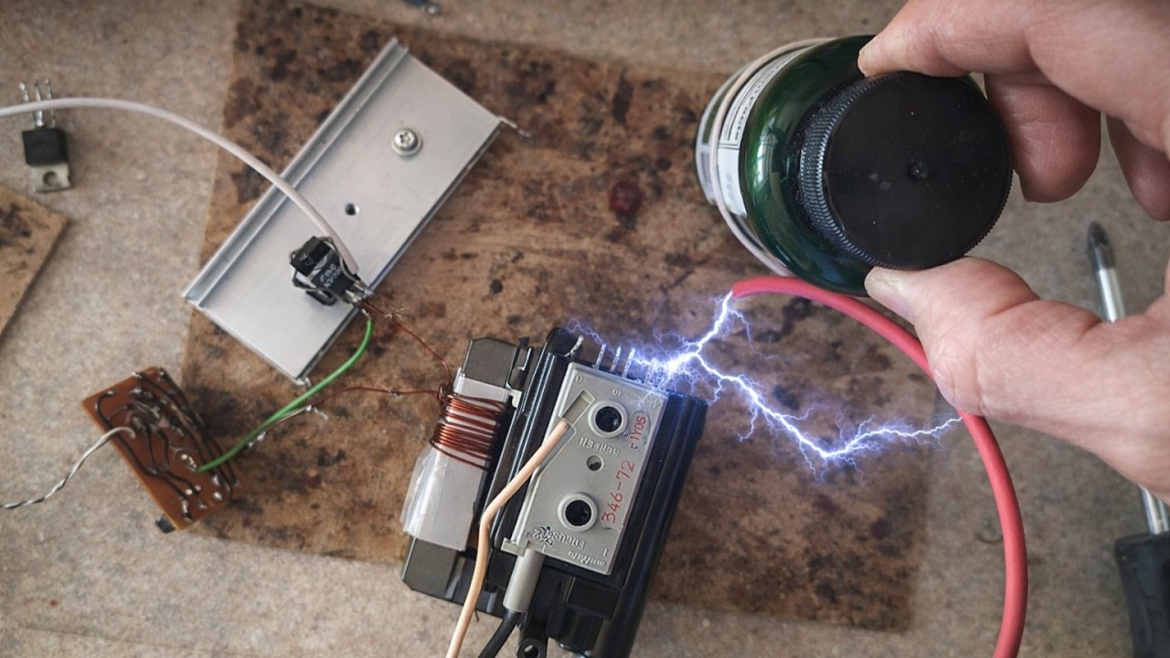 Как СКВАЖНОСТЬЮ вогнать СТРОЧНЫЙ тарнсформатор в резонанс