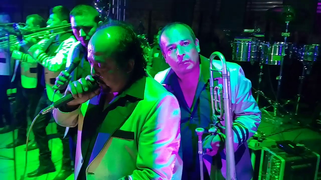 Corrido de Santa Gertrudis - Banda Universo de San Ángel Zurumucapio. Fiesta 29 diciembre 2017
