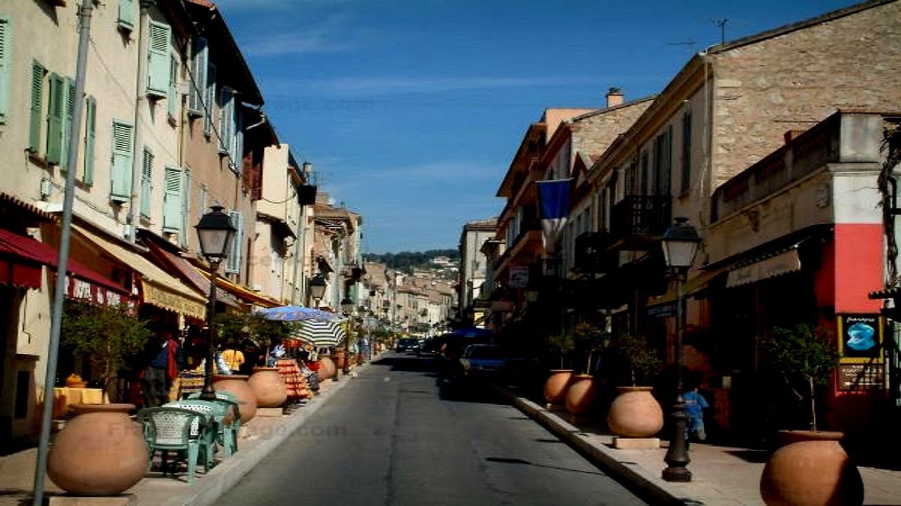 IL ETAIT UNE FOIS LE VILLAGE DE VALLAURIS   Alpes Maritimes