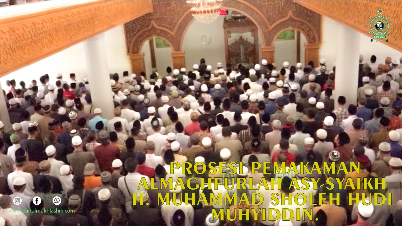 Prosesi pemakaman Syaikh.KH.Mochammad.Sholeh Hudi Muhyiddin. Rabu 6 Desember 2017