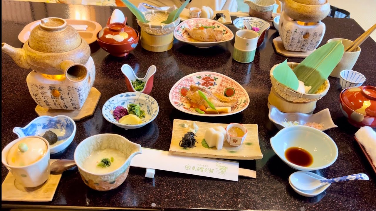Eating at a $200 Japanese style private hot spring inn