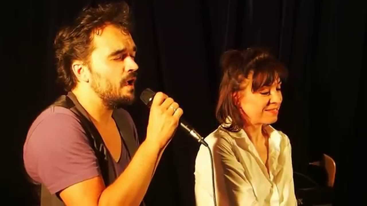 Ca va pas changer le monde de Joe Dassin, chanté par Jil Caplan