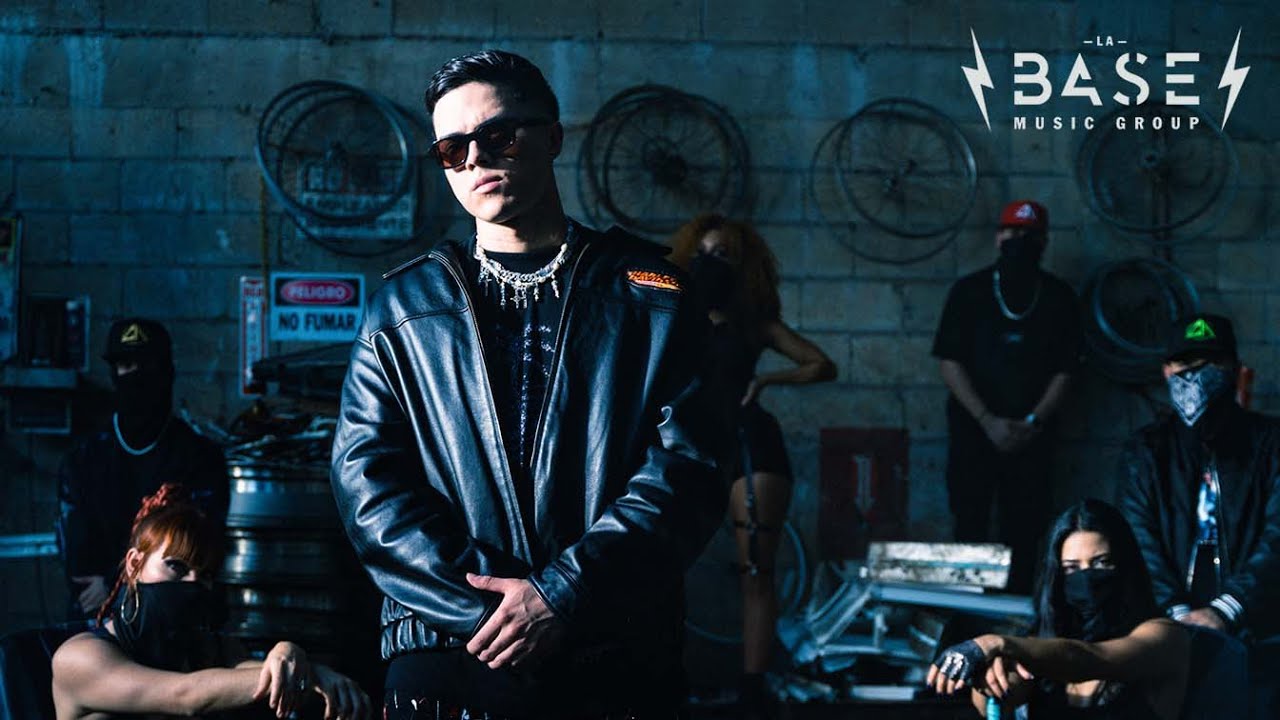 Chris Andrew - La Problematika (Official Video)