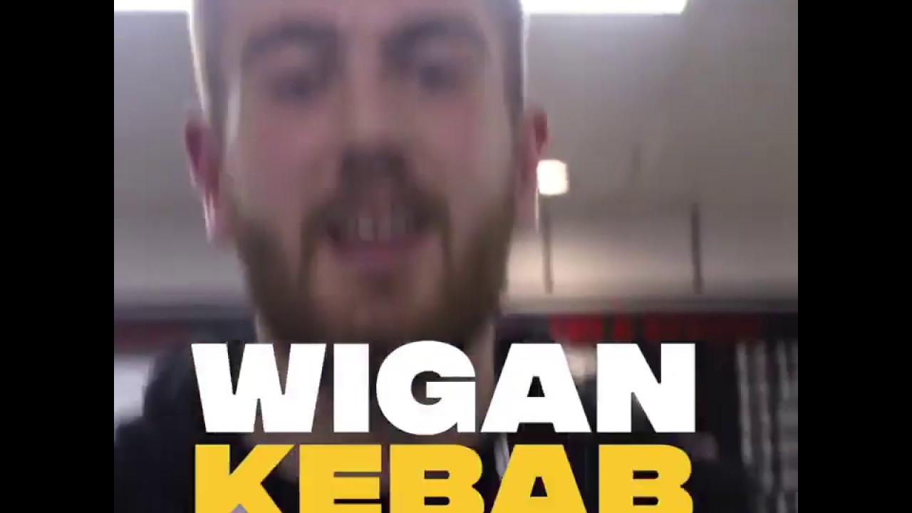 A Scouser Tries The Wigan Kebab and Smack Barm Pea Wet