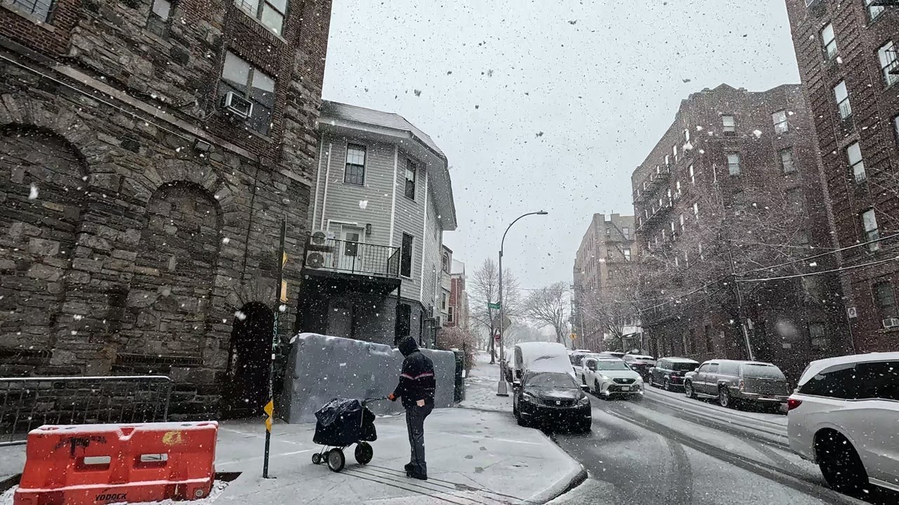 ⁴ᴷ⁶⁰ Walking NYC in snow: Highbridge, The Bronx neighborhood tour