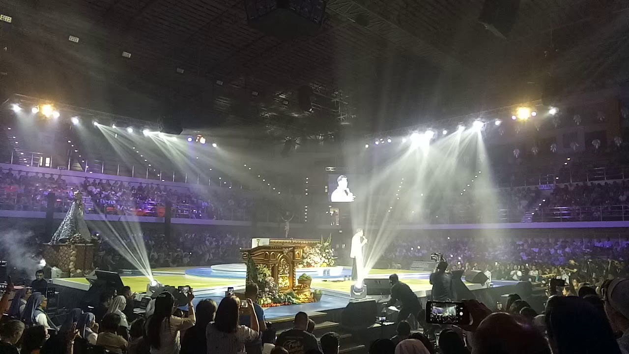 PCNE 6 - The Singing Cardinal Antonio Tagle 