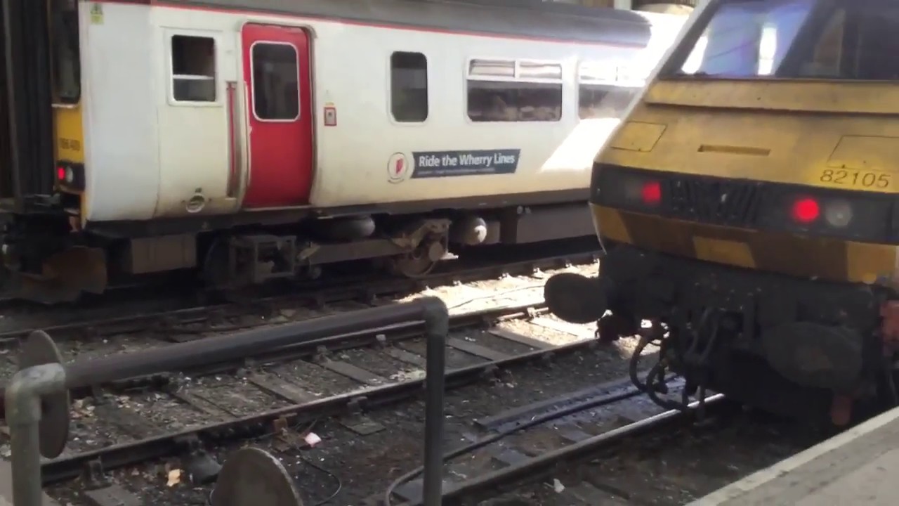 Trains around at Norwich station service