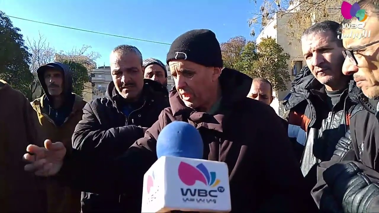 اساتذة وعمال ثانوية بهلول السعيد  في اضراب  بعد دخول شخص غريب الى الثانوية وتهديده بالسلاح الابيض