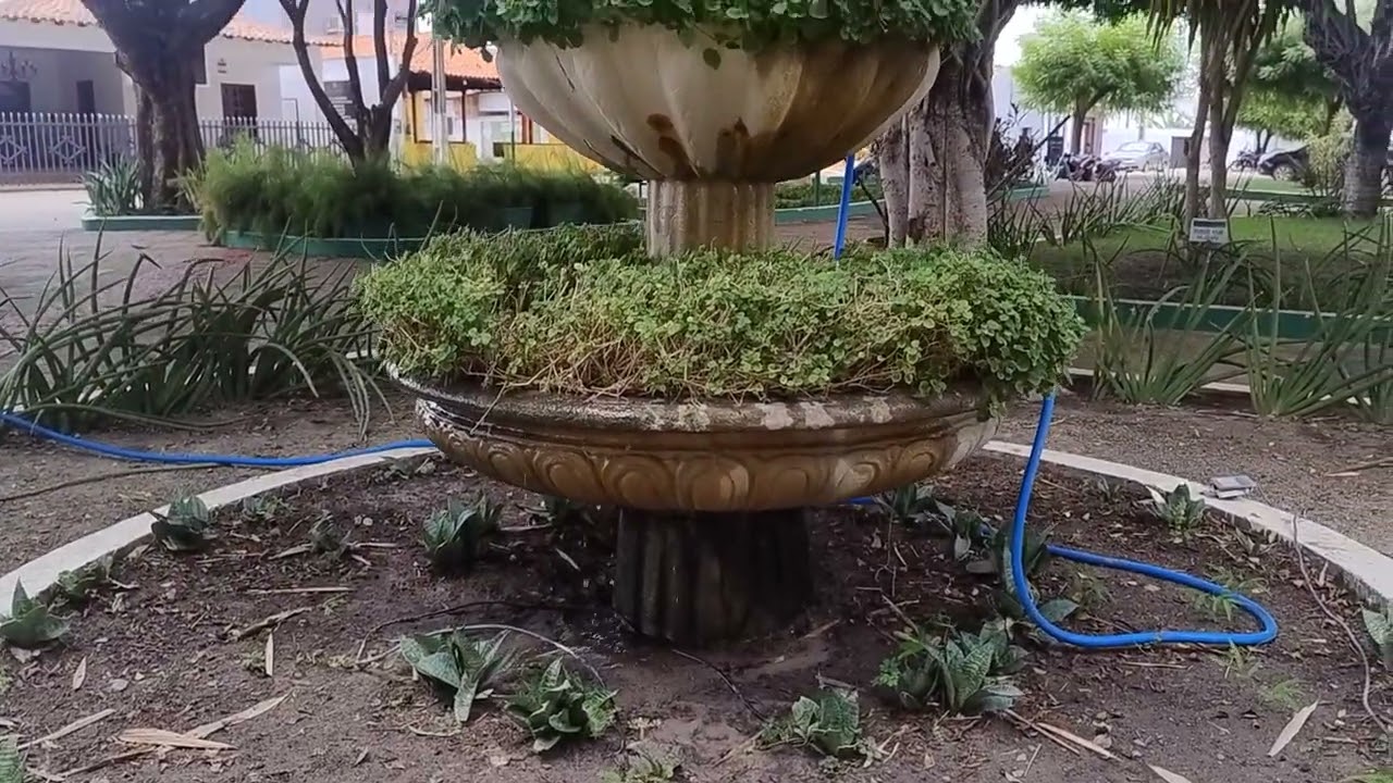 Veja como está a praça da nossa cidade Esperantina!