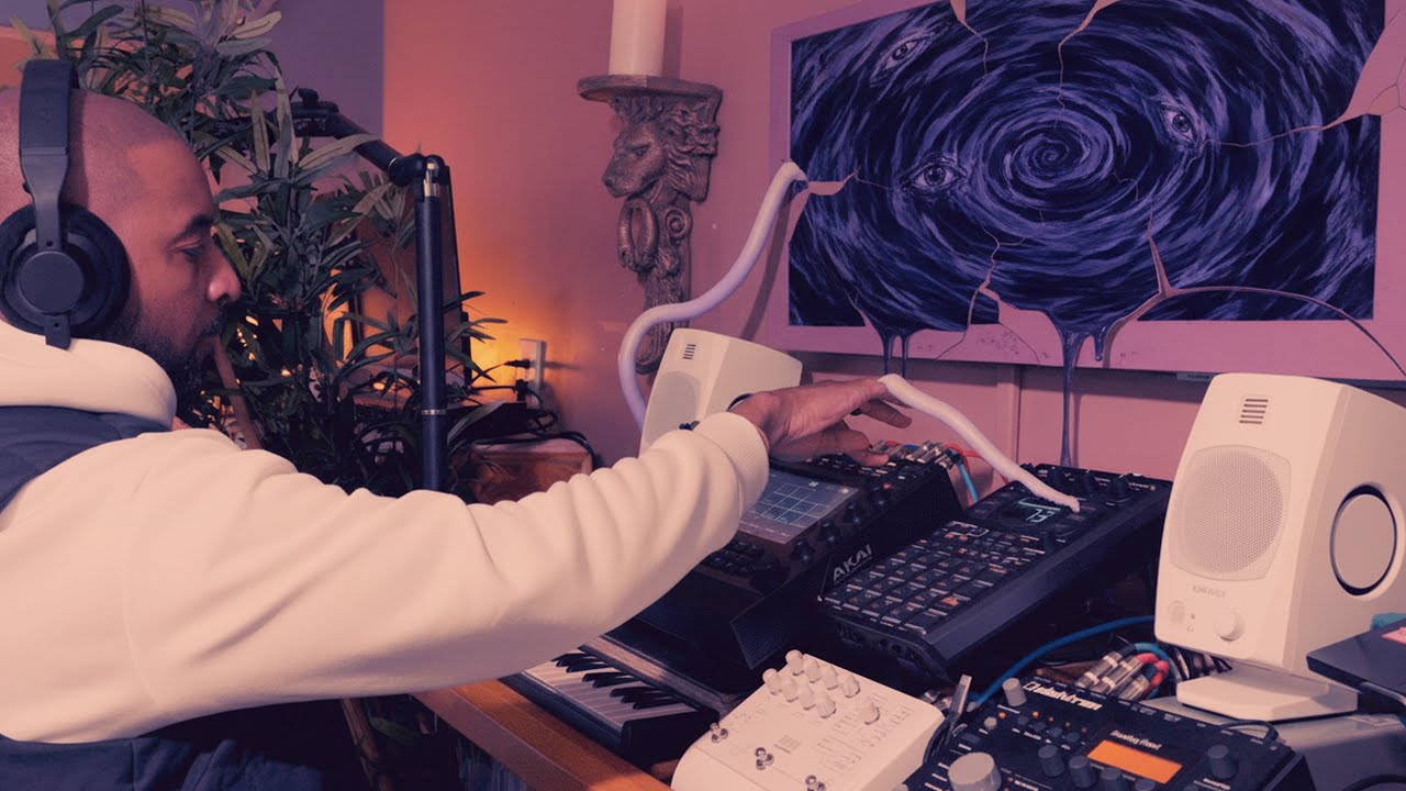 Sample SMOOTH Trap RnB on MPC Live 3